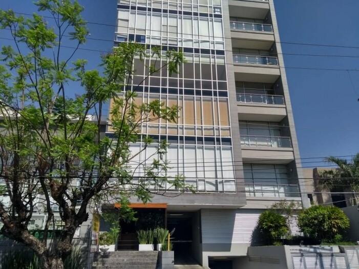 Oficina en Renta Country Club