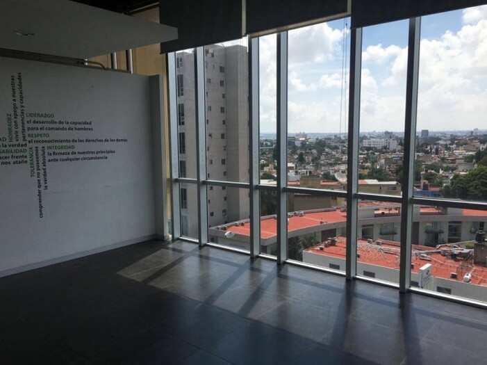Oficina en Renta Country Club