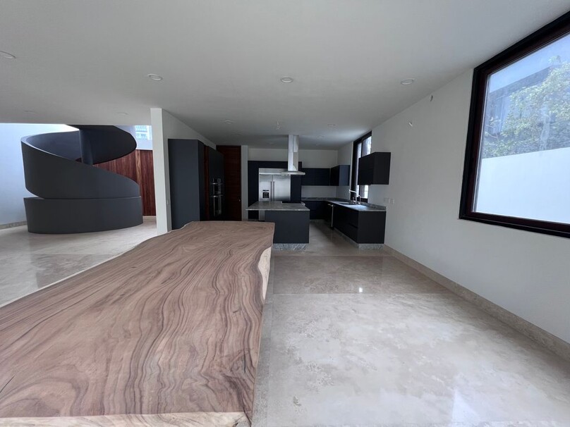 Hermosa casa en venta en Reserva Real