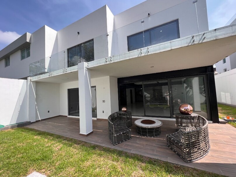 Se vende hermosa casa Penelope en Puerta de Hierro