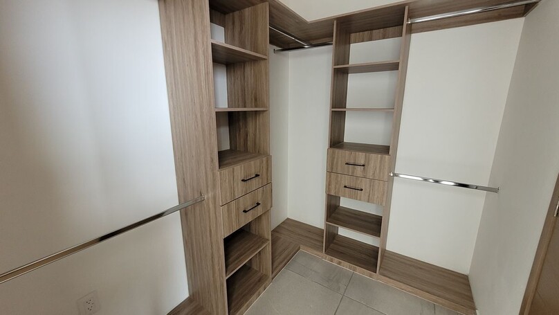 SE VENDE CASA CON ROOF GARDEN DENTRO DE COTO VICENZA