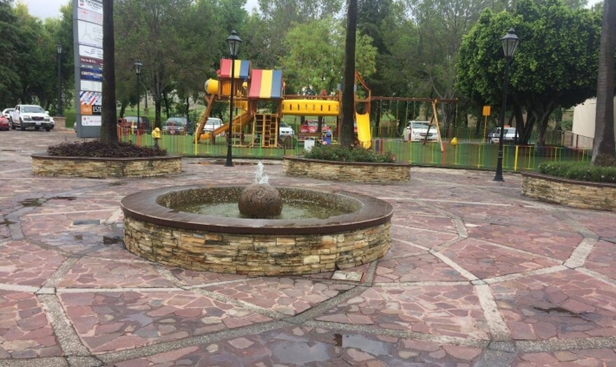 local en puerta de hierro