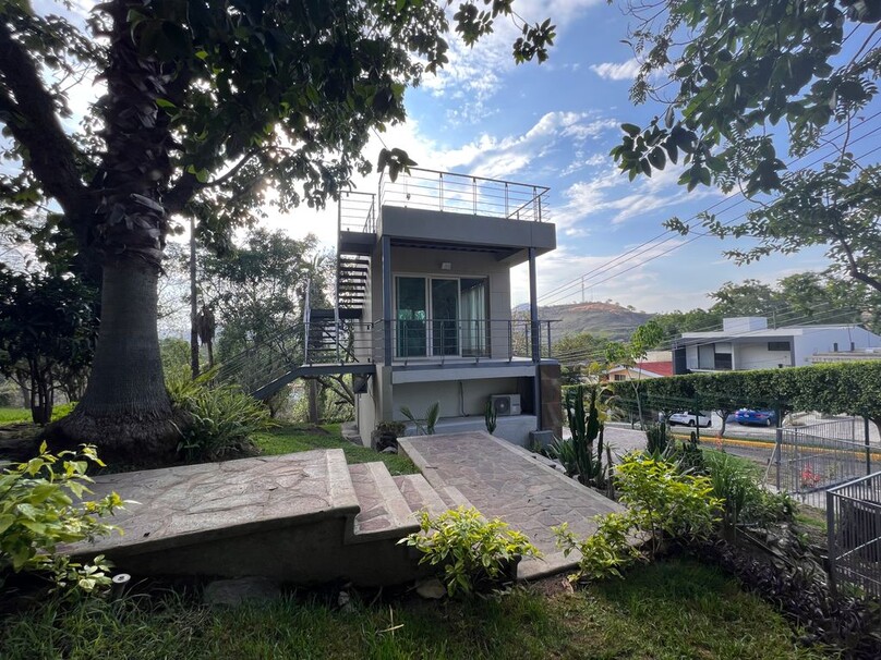 Se vende residencia en Las Cañadas