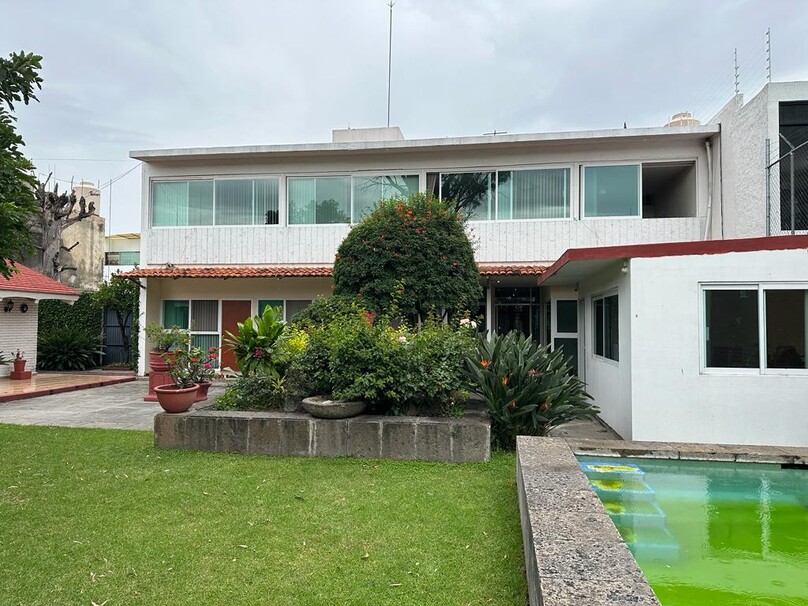 Se vende casa en Jardines del Bosque