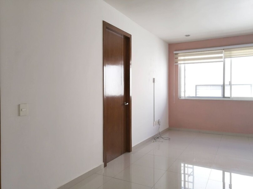 CASA EN VENTA EN SOLARES COTO SENDEIRA