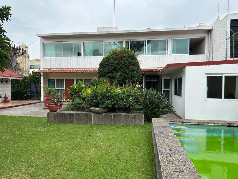 Se vende casa en Jardines del Bosque