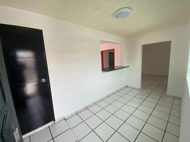 SE VENDE CASA TIPO DUPLEX , LISTA PARA HABITAR CON MUY BUENA UBICACIÓN.