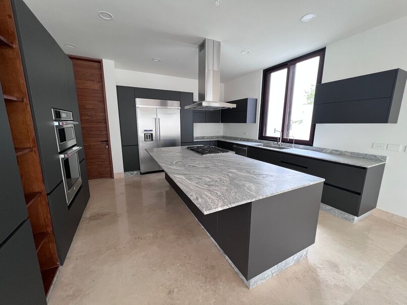 Hermosa casa en venta en Reserva Real