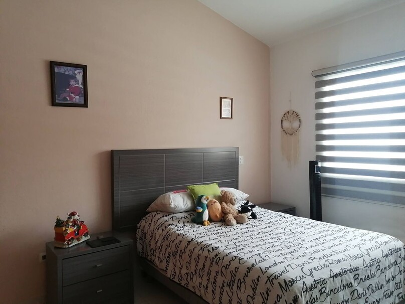 CASA EN VENTA FRENTE A PARQUE METROPOLITANO