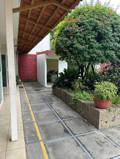 Se vende casa en Jardines del Bosque