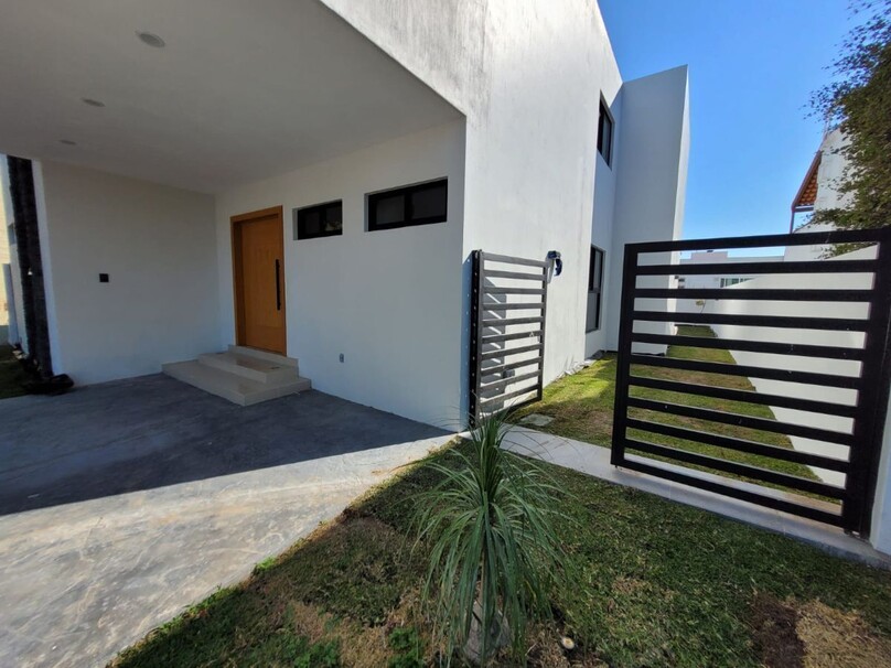 Se vende Hermosa casa en Rinconada Santa Anita