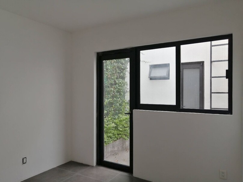 CASA EN VENTA EN BUGAMBILIAS 1a. SECCIÓN, ZAPOPAN