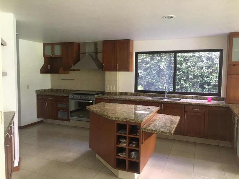 Se renta hermosa casa en Puerta de Hierro