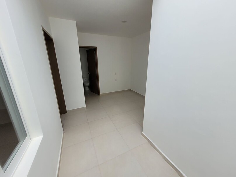 CASA NUEVA DENTRO DE COTO EN ZONA BOSQUES DE SANTA ANITA