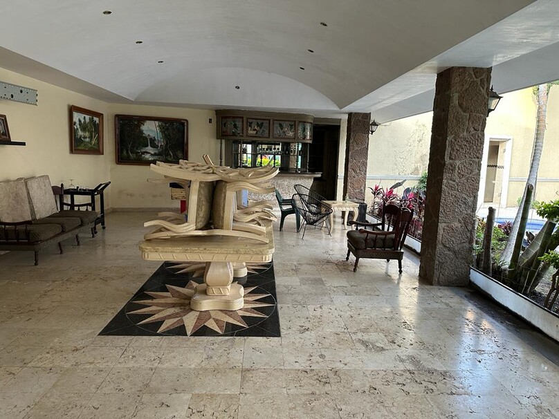 Se vende hermosa casa por carretera Tesistan y Base Aerea