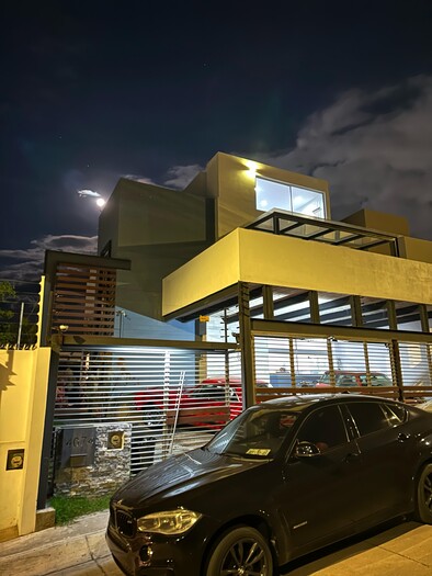 Se vende hermosa casa en Colinas de San Isidro