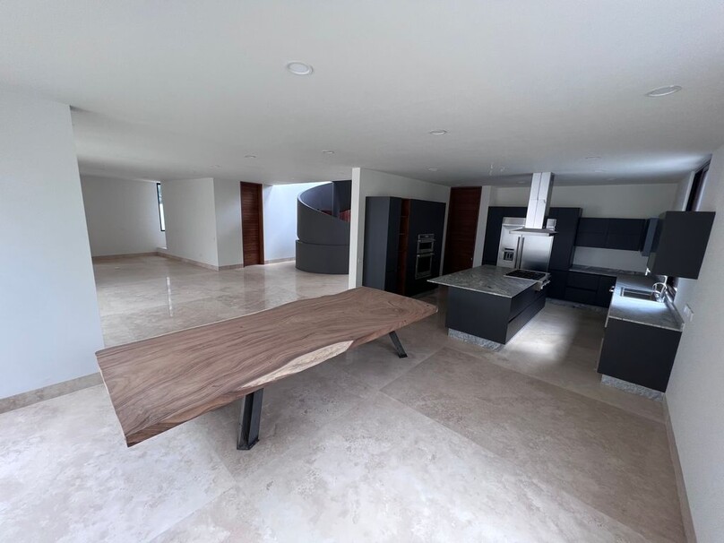 Hermosa casa en venta en Reserva Real