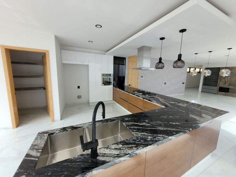 Se vende hermosa casa en Bosques de Santa Anita