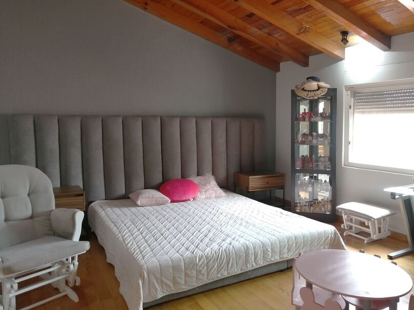 RESIDENCIA EN VILLA UNIVERSITARIA