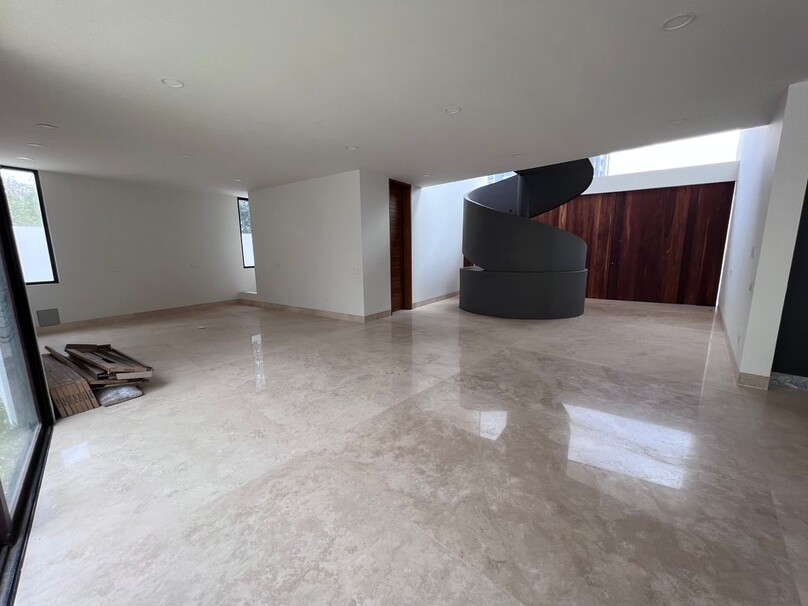 Hermosa casa en venta en Reserva Real