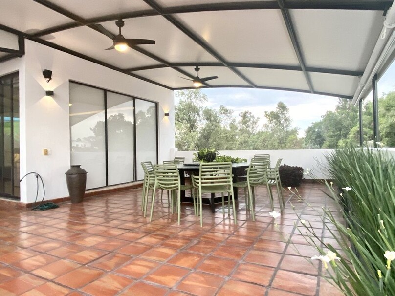 Espectacular penthouse  remodelado en Lomas Altas