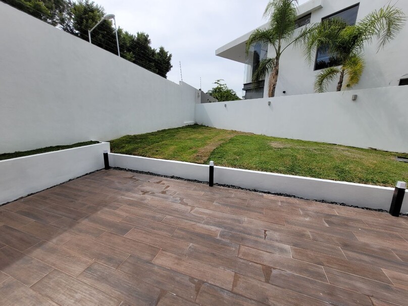 Se vende hermosa casa en Bosques de Santa Anita