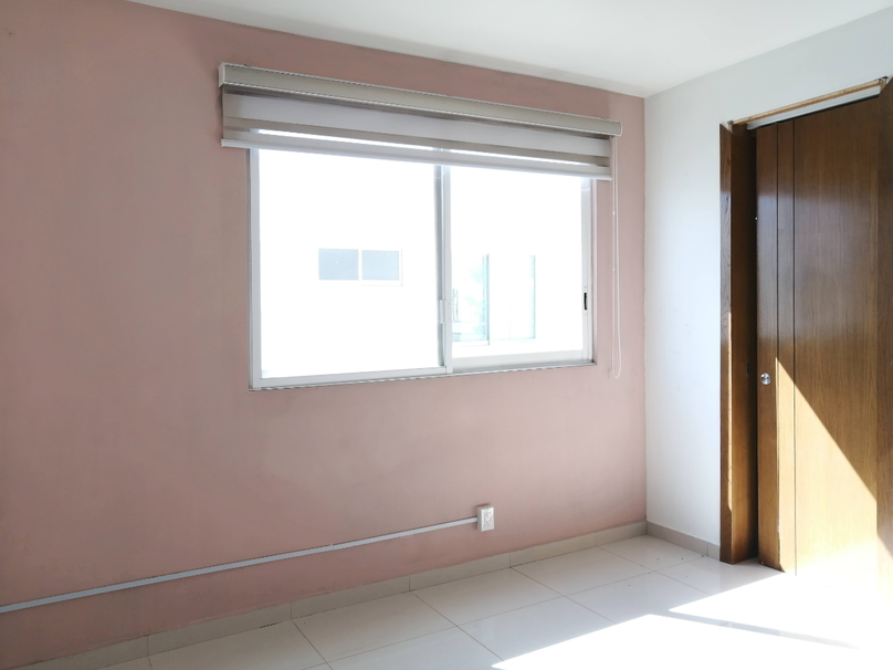 CASA EN VENTA EN SOLARES COTO SENDEIRA