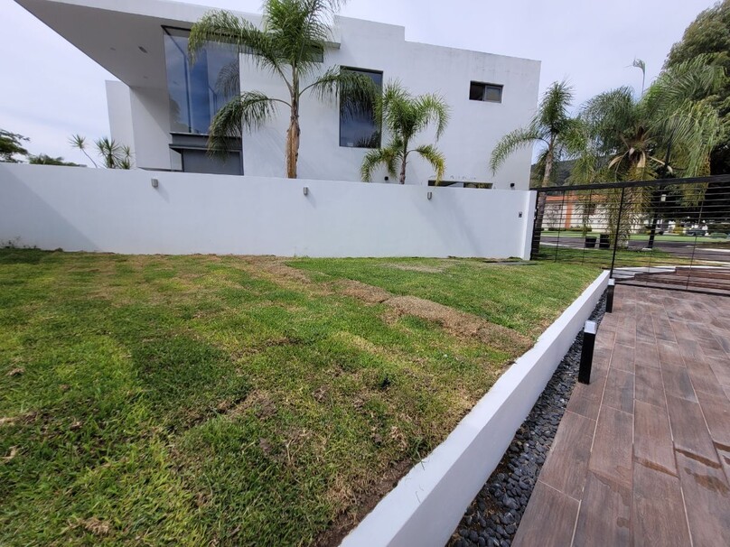 Se vende hermosa casa en Bosques de Santa Anita