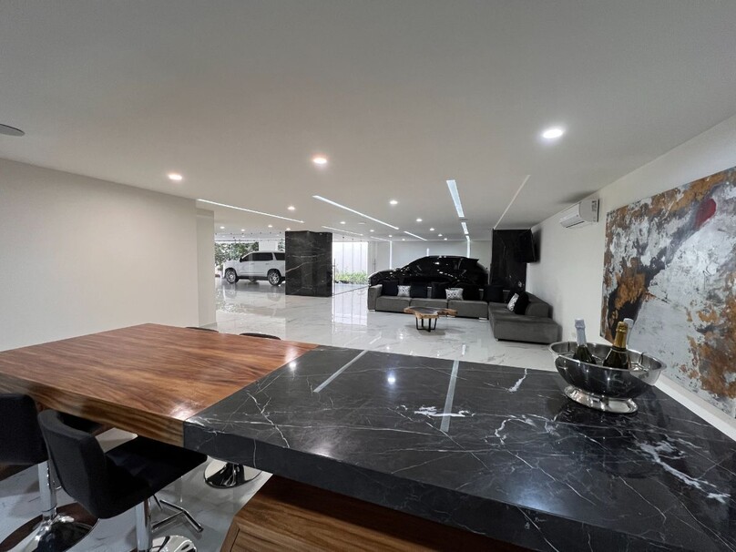 Espectacular residencia Regina en Fraccionamiento Ayamonte