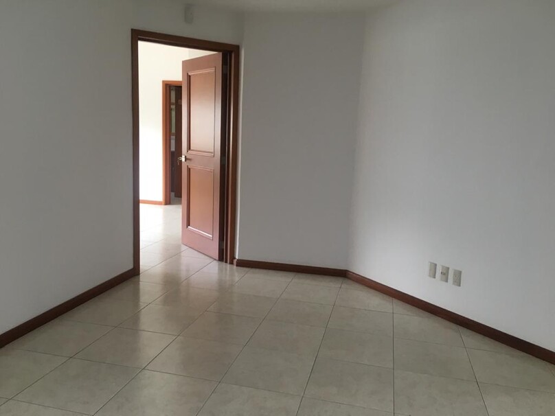 Se renta hermosa casa en Puerta de Hierro