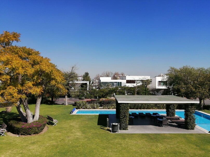 CASA EN VENTA EN SOLARES COTO SENDEIRA