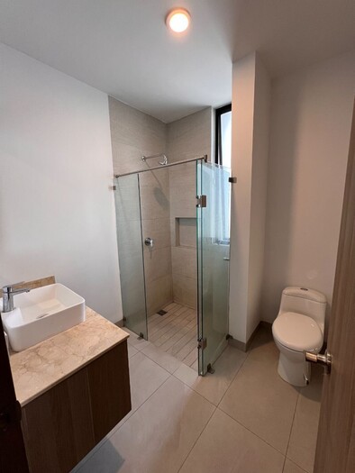 Se vende hermosa casa a estrenar en Capital Norte