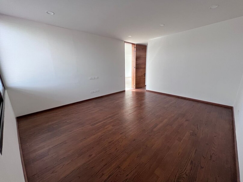 Hermosa casa en venta en Reserva Real