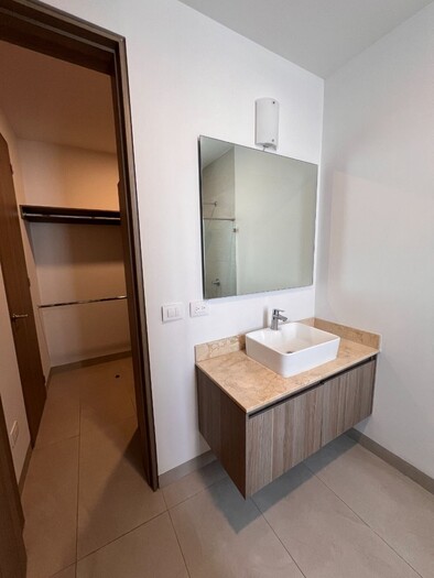 Se vende hermosa casa a estrenar en Capital Norte