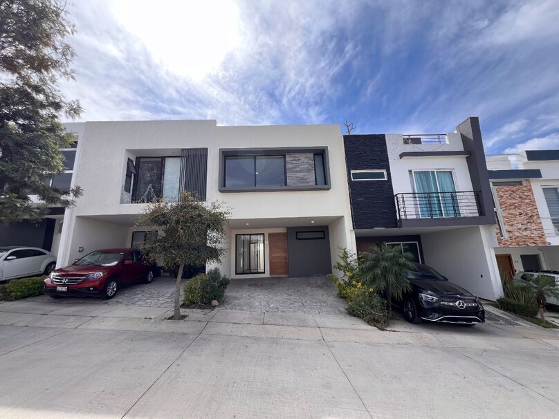 Se vende hermosa casa a estrenar en Capital Norte