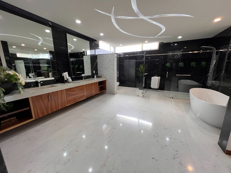 Espectacular residencia Regina en Fraccionamiento Ayamonte