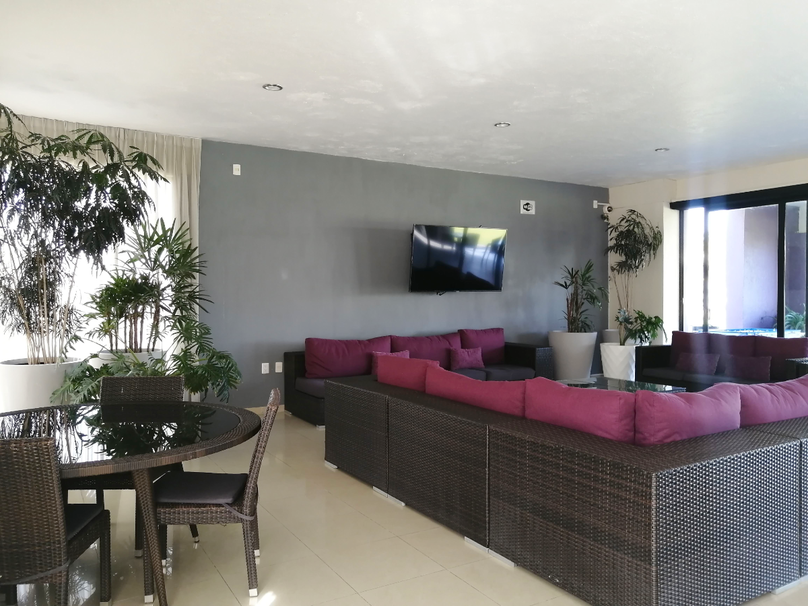 CASA EN VENTA EN SOLARES COTO SENDEIRA