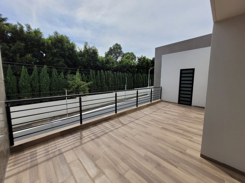 Se vende hermosa casa en Bosques de Santa Anita