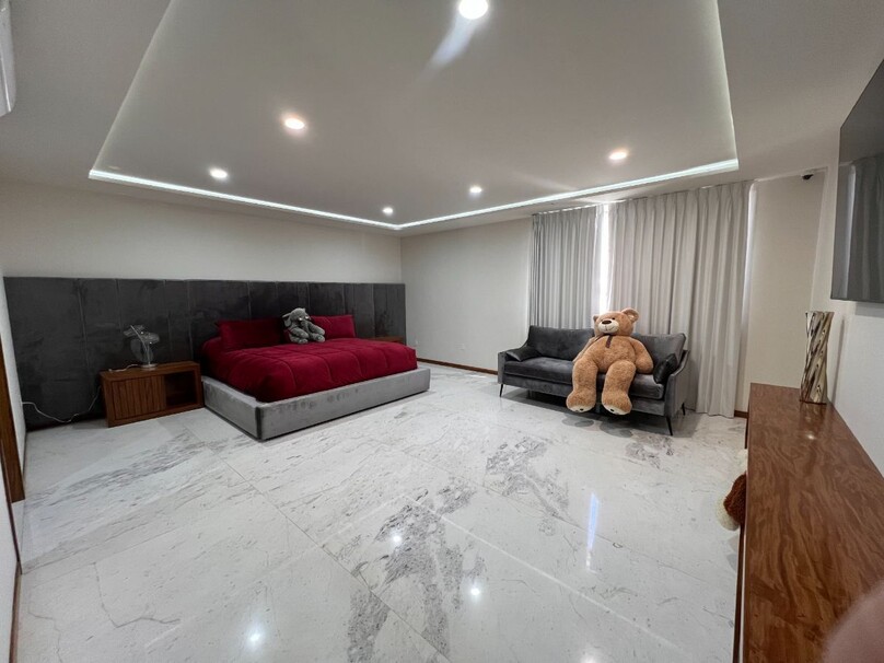 Espectacular residencia Regina en Fraccionamiento Ayamonte