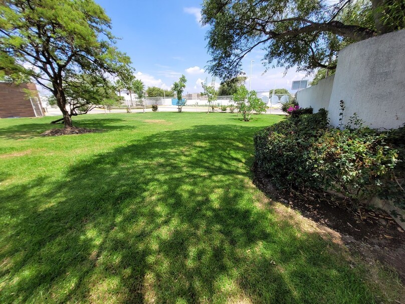 Se vende casa en Bosques de Santa Anita con Roof Garden