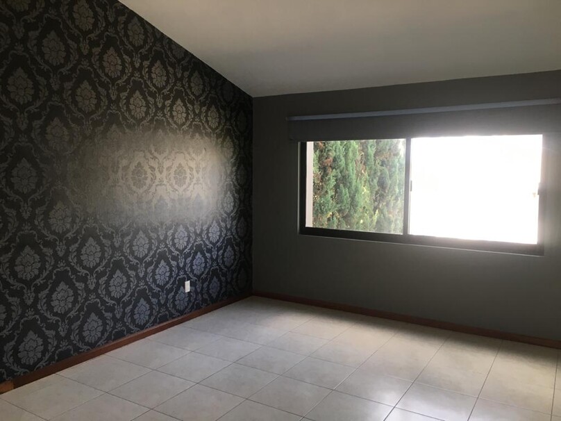 Se renta hermosa casa en Puerta de Hierro
