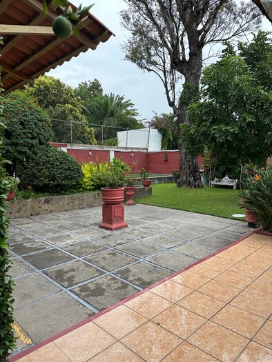 Se vende casa en Jardines del Bosque