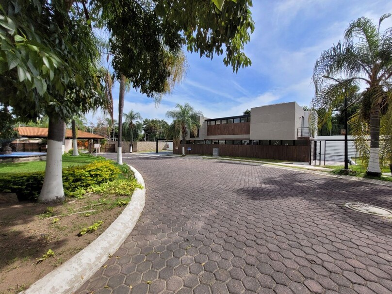 Se vende hermosa casa en Bosques de Santa Anita