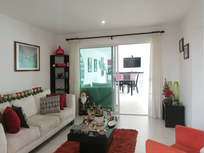 CASA EN VENTA FRENTE A PARQUE METROPOLITANO