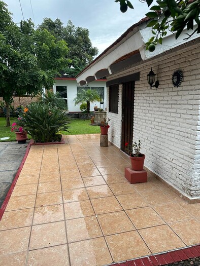 Se vende casa en Jardines del Bosque