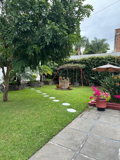 Se vende casa en Jardines del Bosque