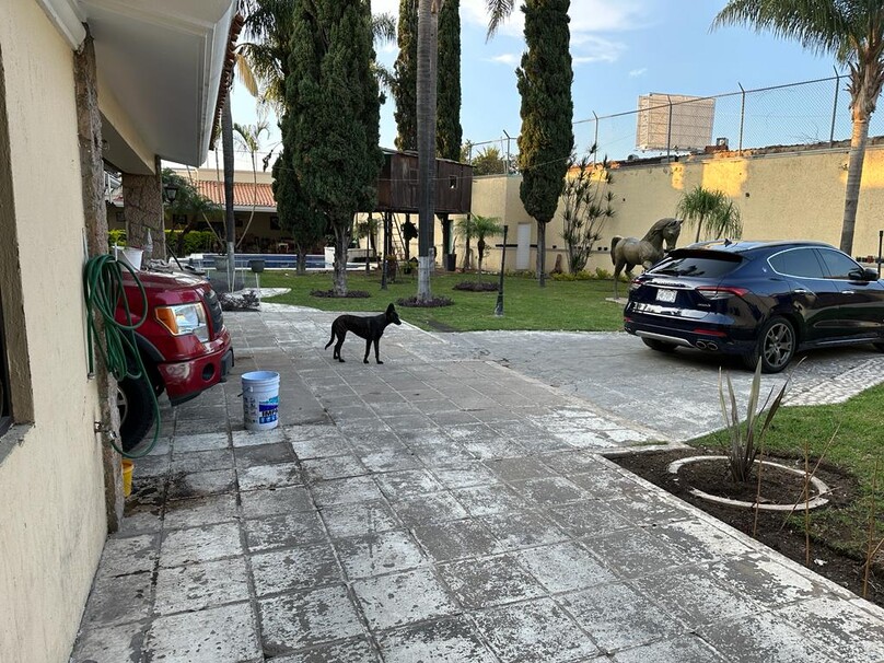 Se vende hermosa casa por carretera Tesistan y Base Aerea