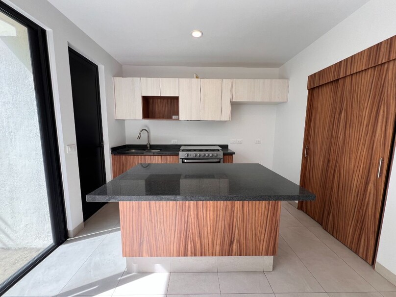 Se vende hermosa casa a estrenar en Capital Norte