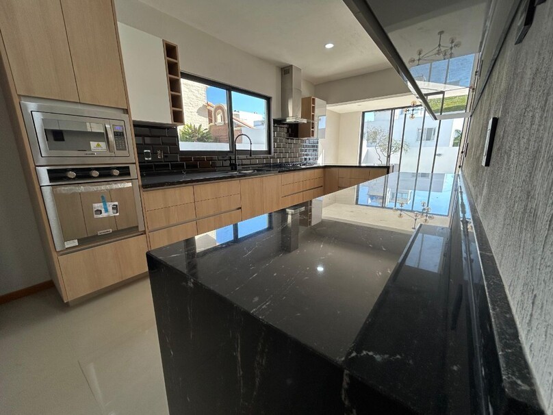 Se vende Hermosa casa en Rinconada Santa Anita