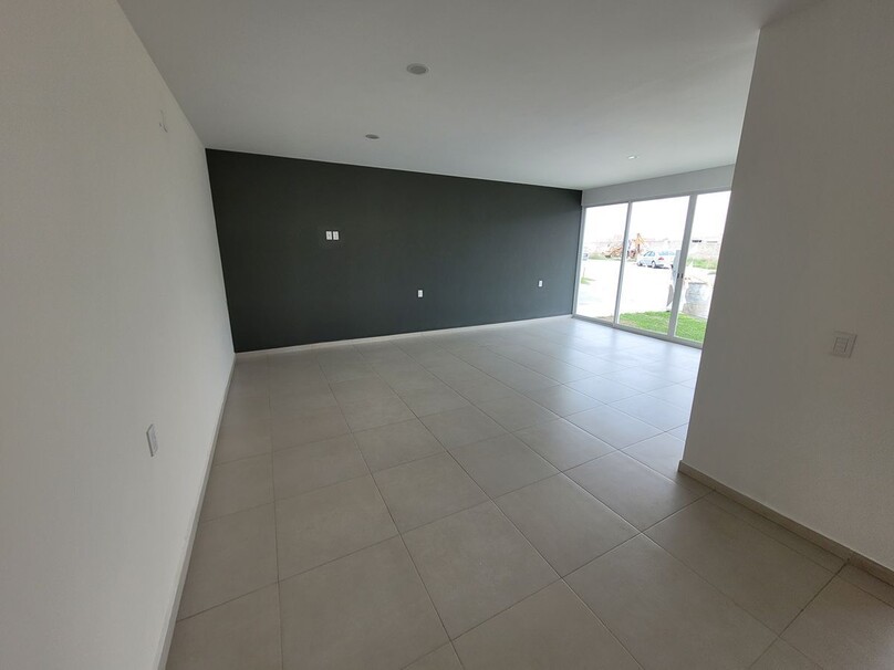 CASA NUEVA DENTRO DE COTO EN ZONA BOSQUES DE SANTA ANITA